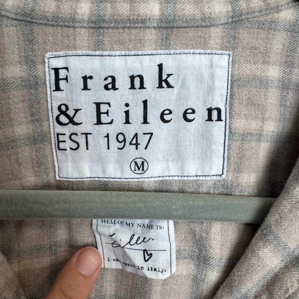 Frank & Eileen Taupe Button-Up Size Medium - Picture 2 of 6